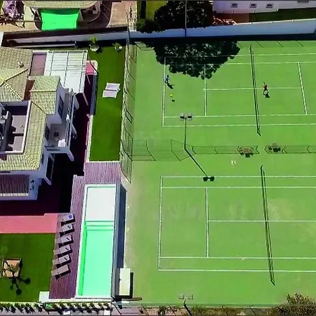 | W/ Private Pool, Tennis Courts & Golf Putt فيلامورا