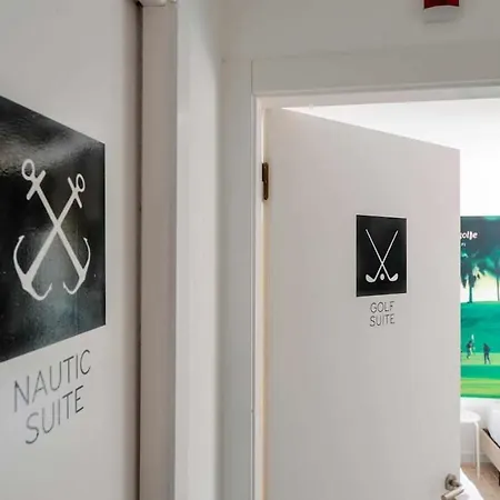 بيت للعطل | W/ Private Pool, Tennis Courts & Golf Putt *