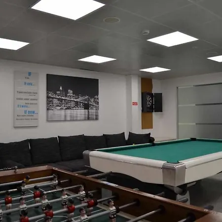 W Private Pool Tennis Courts & Golf Putt 别墅 维拉摩拉