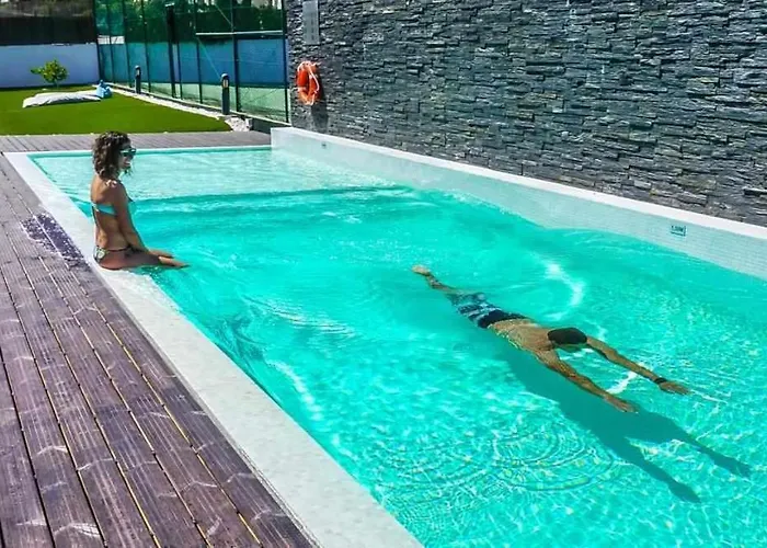 | W/ Private Pool, Tennis Courts & Golf Putt Vakantiehuis Vilamoura