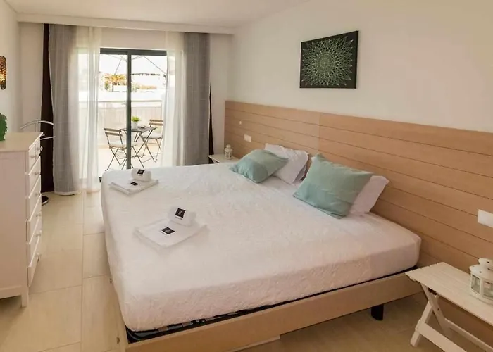 | W/ Private Pool, Tennis Courts & Golf Putt Vakantiehuis *