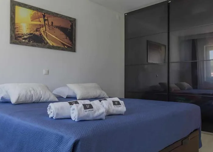 | W/ Private Pool, Tennis Courts & Golf Putt Vakantiehuis