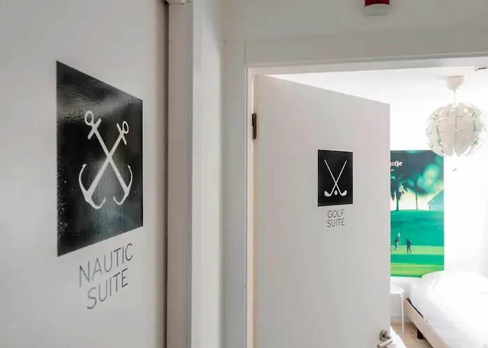 Vakantiehuis | W/ Private Pool, Tennis Courts & Golf Putt *