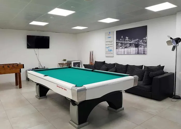 | W/ Private Pool, Tennis Courts & Golf Putt Vakantiehuis Vilamoura