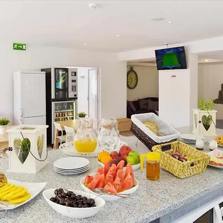 | W/ Private Pool, Tennis Courts & Golf Putt * Vilamoura