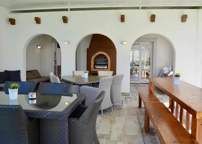 Casa vacanze | W/ Private Pool, Tennis Courts & Golf Putt *