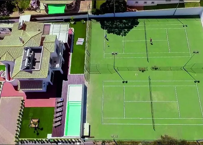 | W/ Private Pool, Tennis Courts & Golf Putt Vilamoura